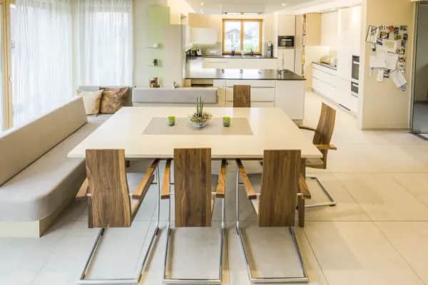 Optimale Nutzung von Raum in einer Wohnung mit offenen Bereichen
