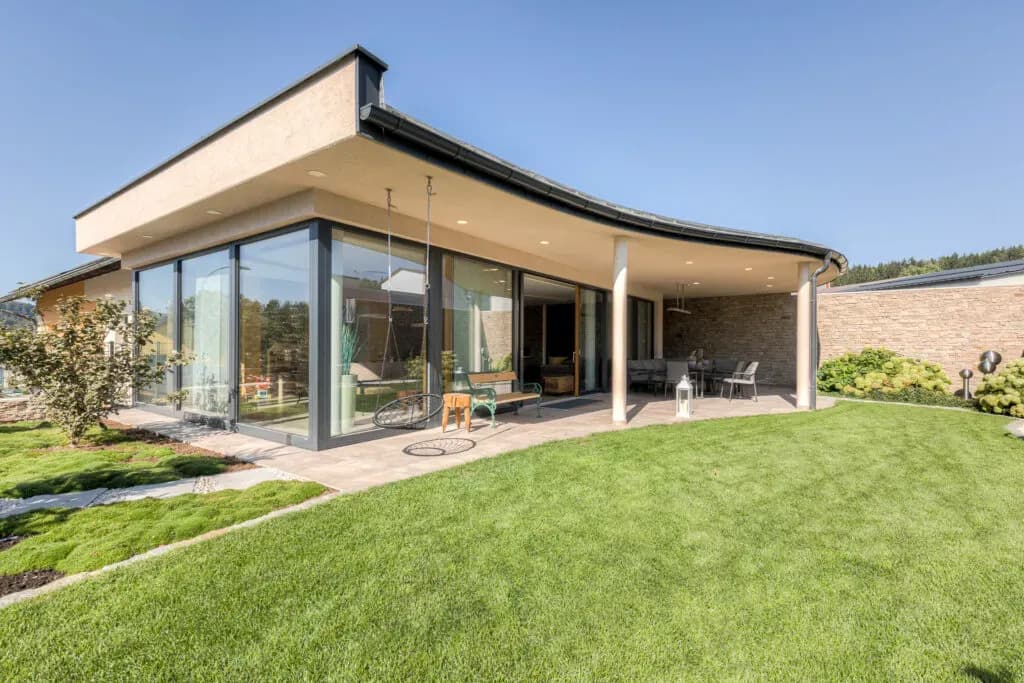 Wie gestalte ich eine Villa mit einem modernen und luxuriösen Flair?